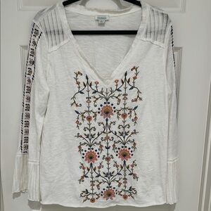Embroidered White Top by Sundance L